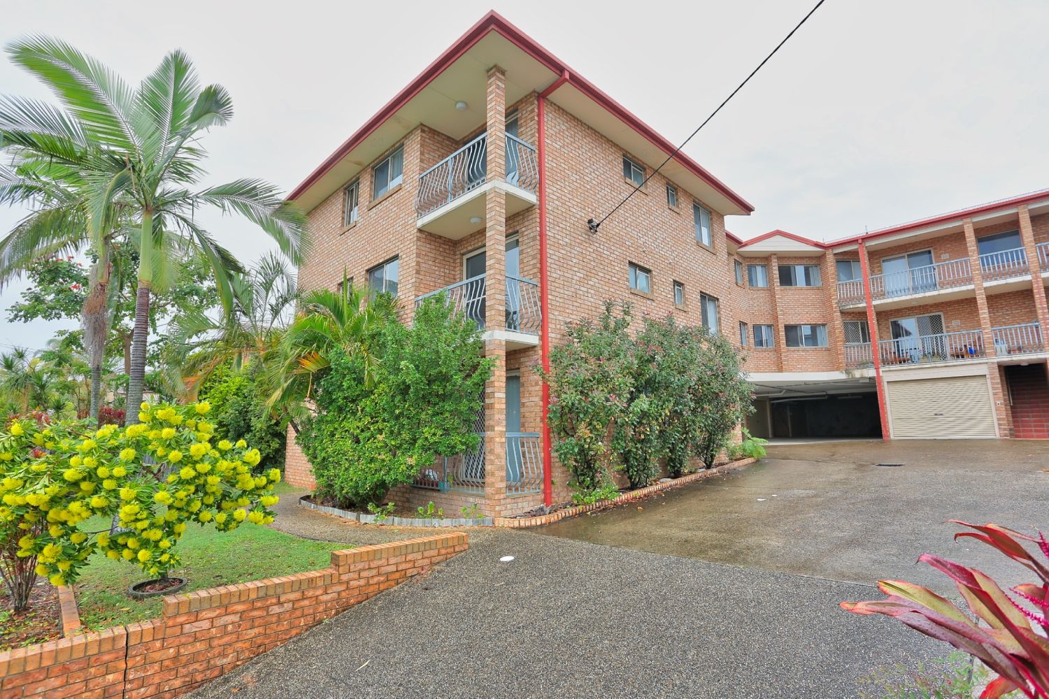 2 bedrooms Apartment / Unit / Flat in 2/52 Miles Street HAWTHORNE QLD, 4171