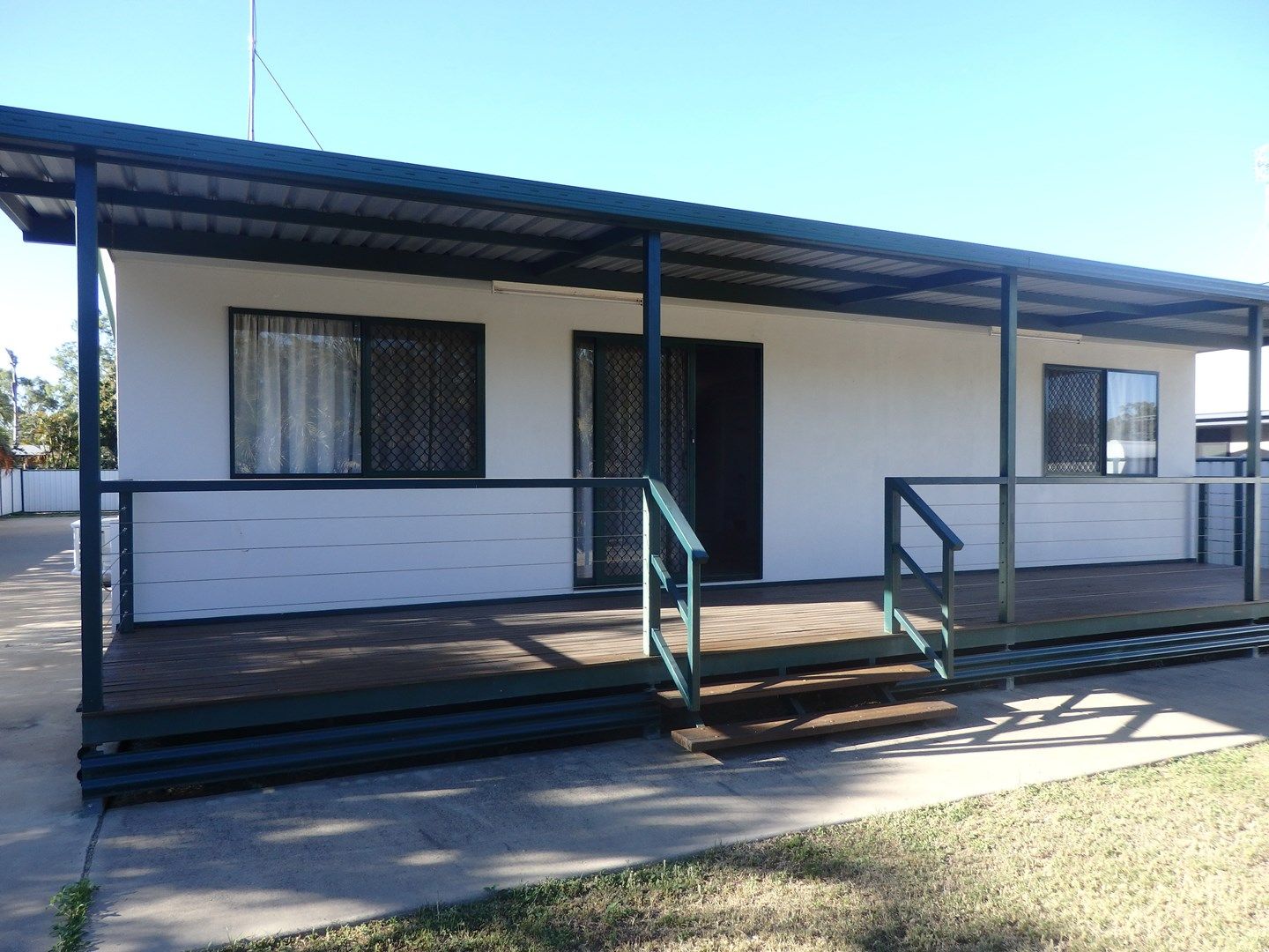 1/8 Main Street, Bluff Property History & Address Research Domain