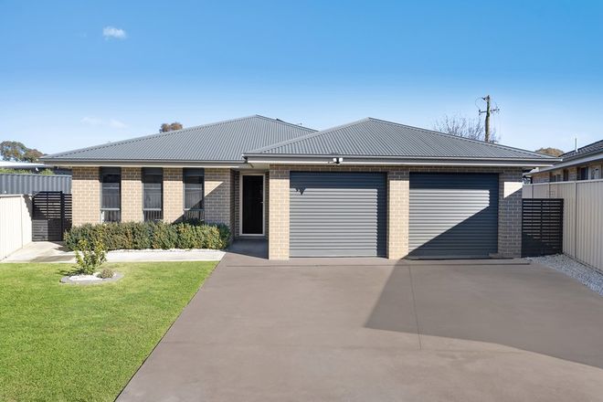 Picture of 10 Onyx Place, ORANGE NSW 2800