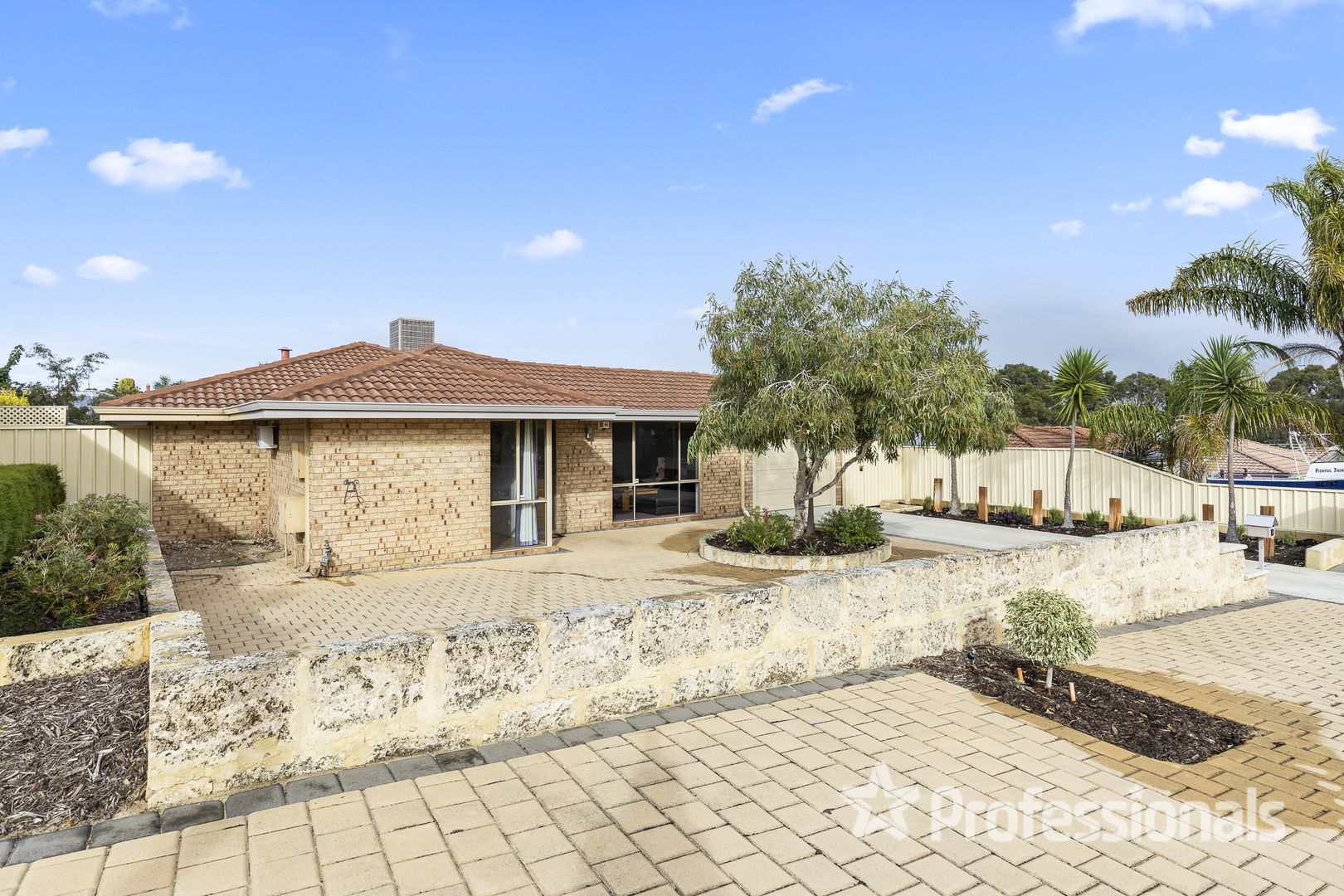 10 Windarra Heights, Marangaroo WA 6064, Image 2