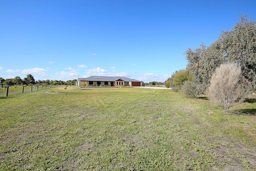 Lot 904 Curtis Lane, West Pinjarra WA 6208, Image 2