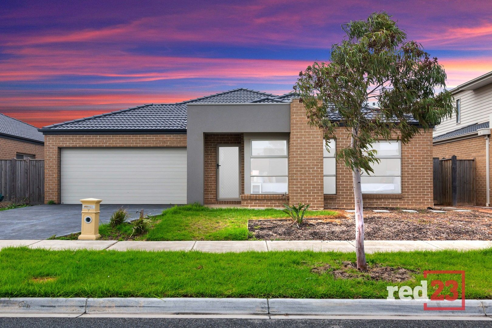 4 bedrooms House in 7 Carnegie Road POINT COOK VIC, 3030