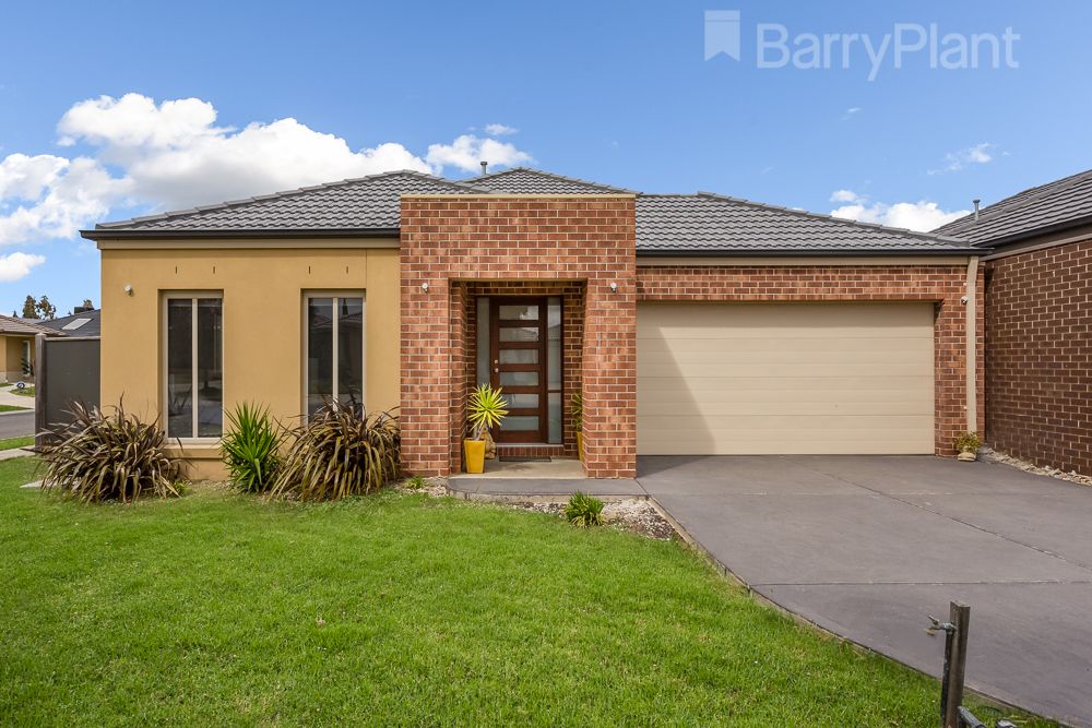 8 Oakland Avenue, Point Cook VIC 3030, Image 0