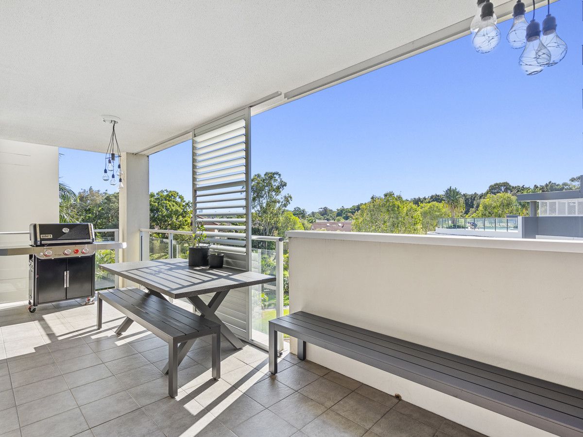 4302/12-14 Executive Drive, Burleigh Waters QLD 4220, Image 2