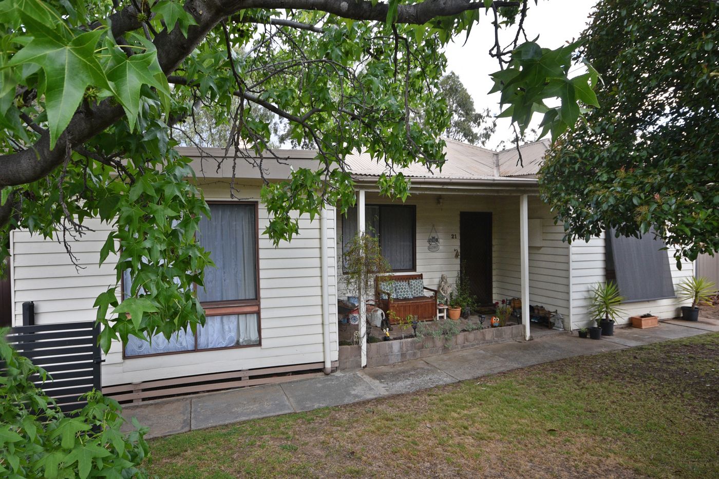 21 Specimen Hill Road, Golden Square VIC 3555, Image 2