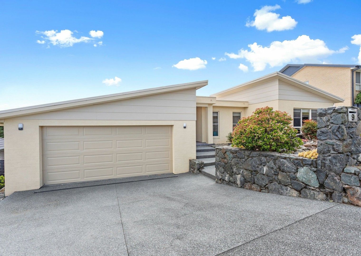 9 Coastal View Drive, Tallwoods Village Property History & Address