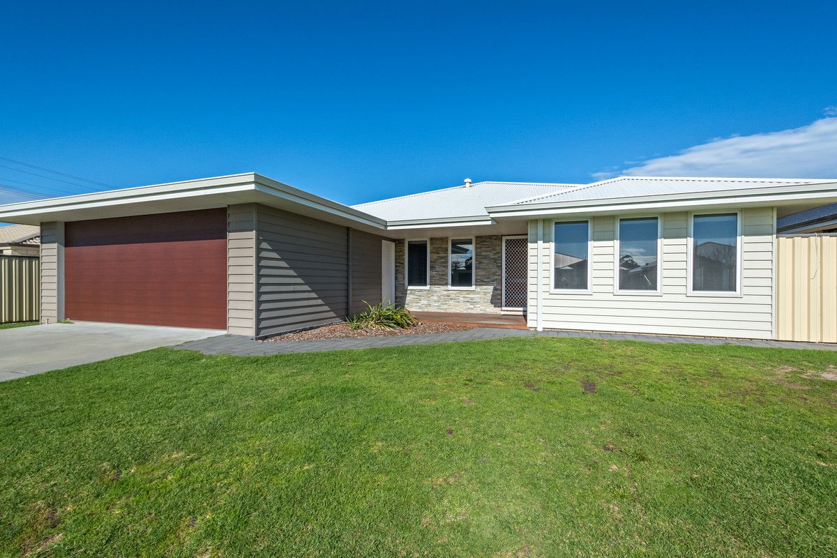 4 bedrooms House in 3 Orion Avenue MCKAIL WA, 6330