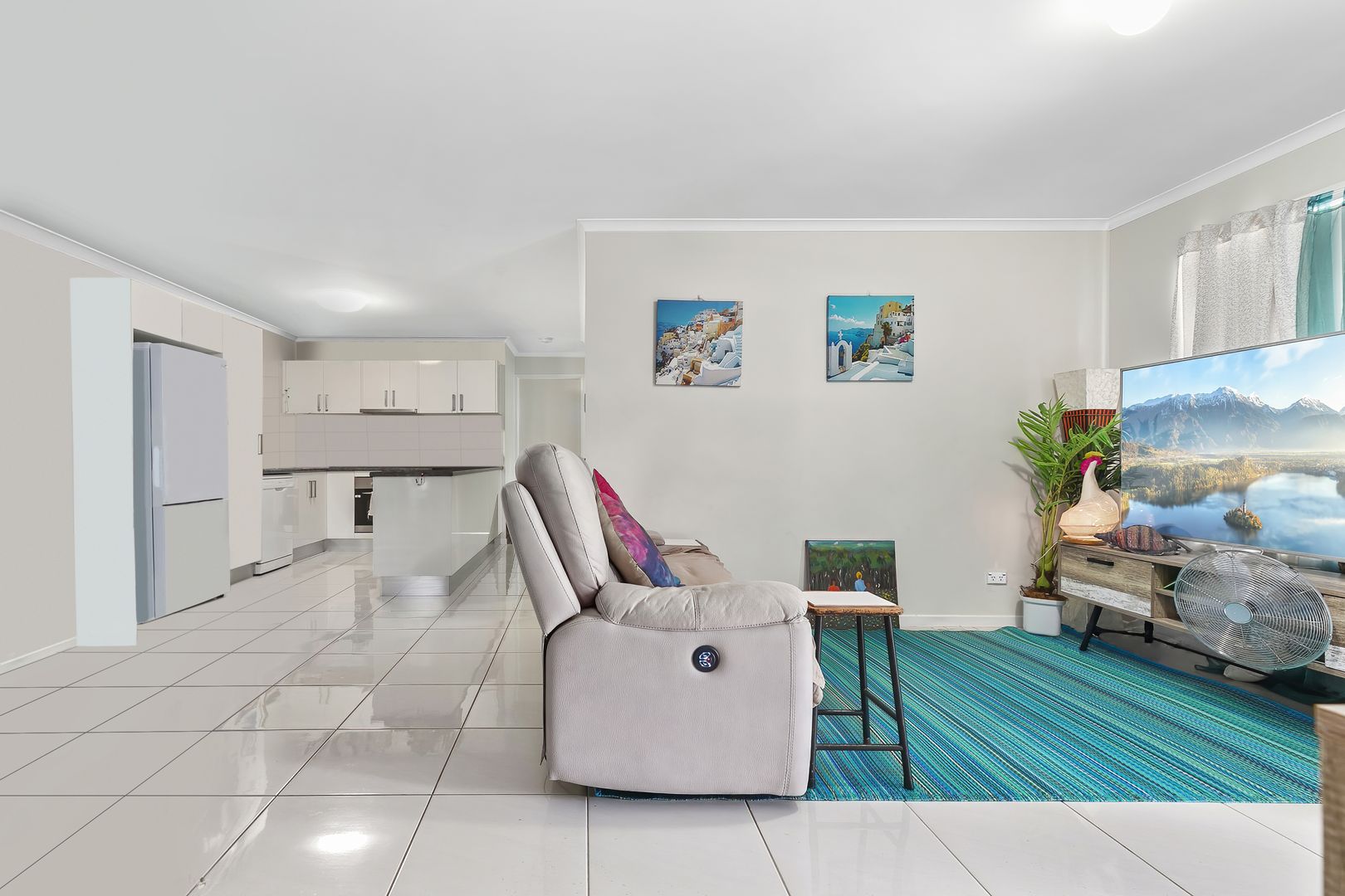 Unit 2/4 Wisteria Lane, Southside QLD 4570, Image 2