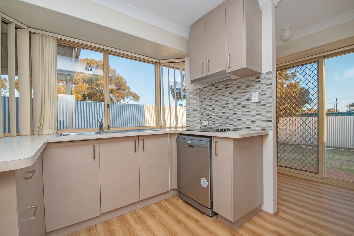 2/17 Burton Place, West Lamington WA 6430, Image 0