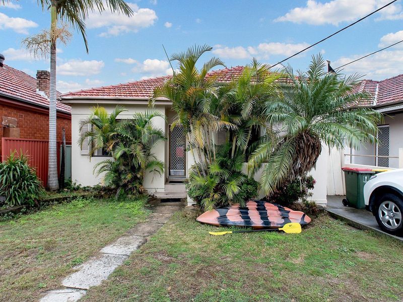 3 bedrooms House in 49 Scarborough Street MONTEREY NSW, 2217