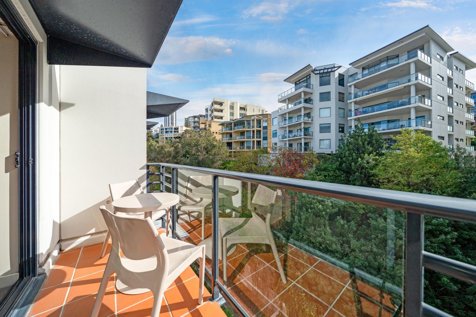 1 bedrooms Apartment / Unit / Flat in 606/112 Mounts Bay Road PERTH WA, 6000