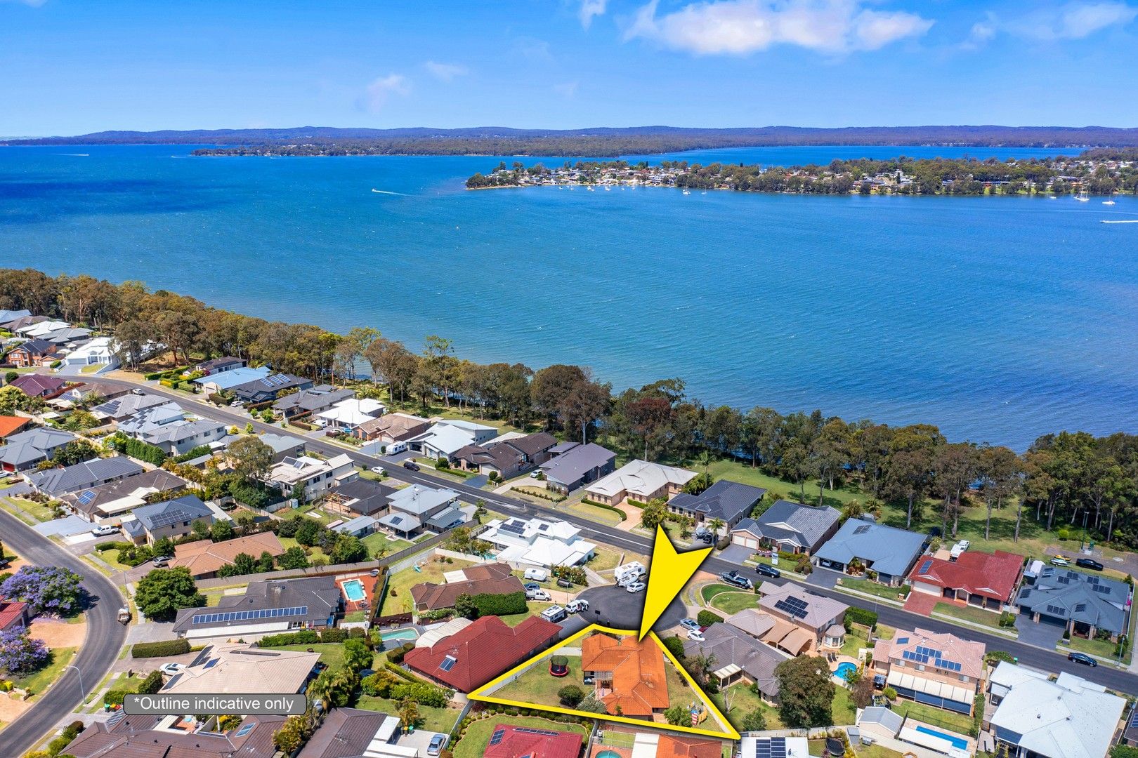 4 bedrooms House in 5 Tanja Close WYEE POINT NSW, 2259