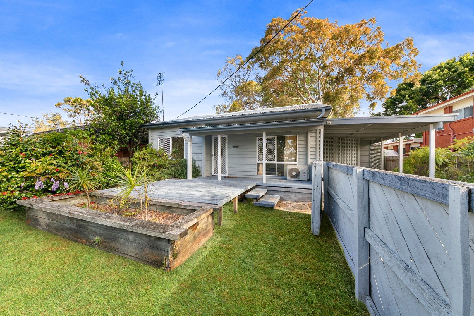 4 bedrooms House in 100 Mcmasters Road WOY WOY NSW, 2256