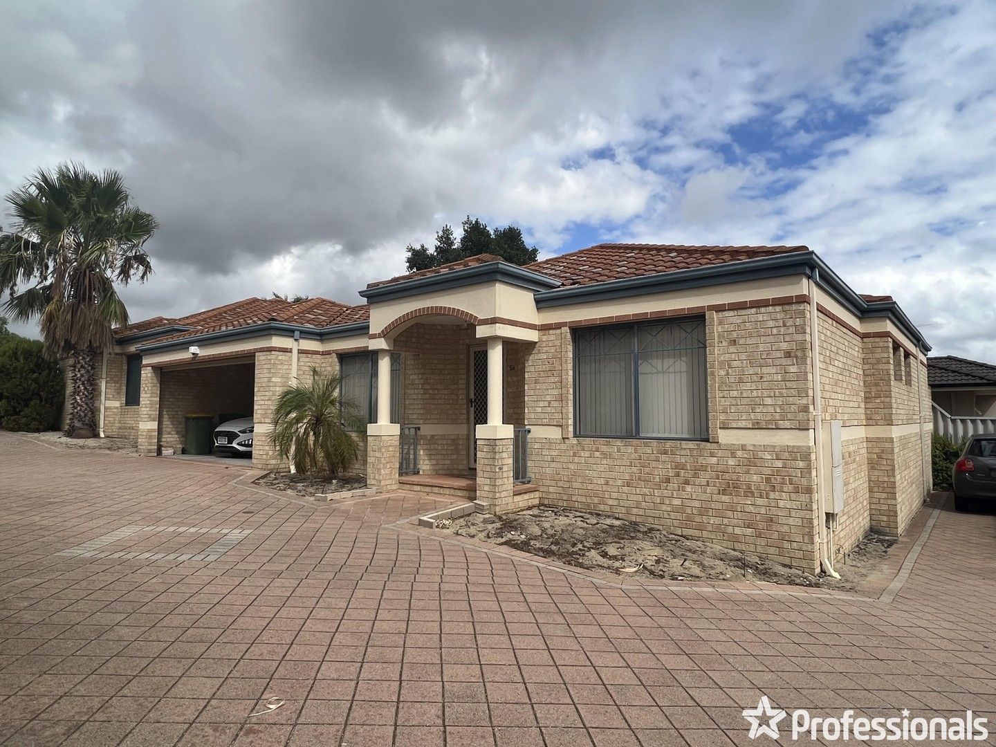3 bedrooms House in 2/3-5 Duke Street BENTLEY WA, 6102