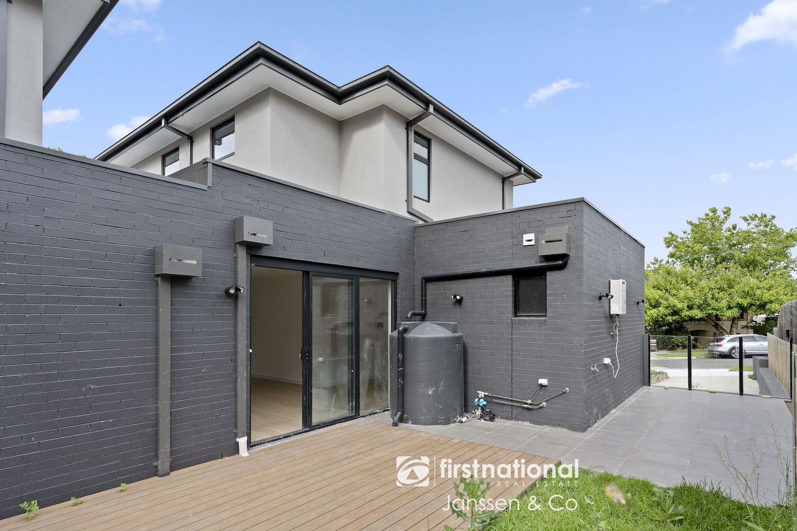 2 Coppin Close, Mitcham VIC 3132