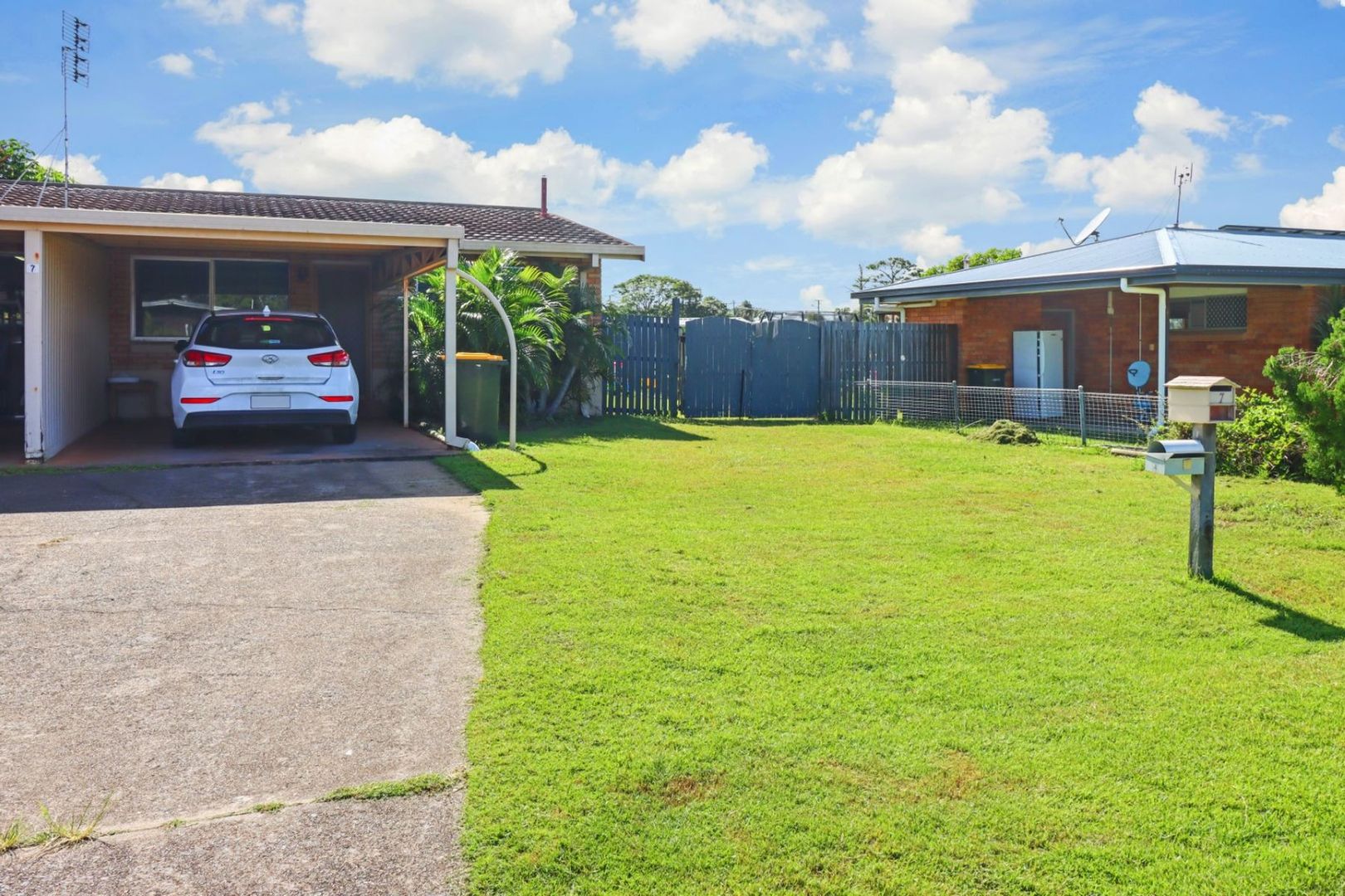 7 Hayworth Street, Point Vernon QLD 4655, Image 2