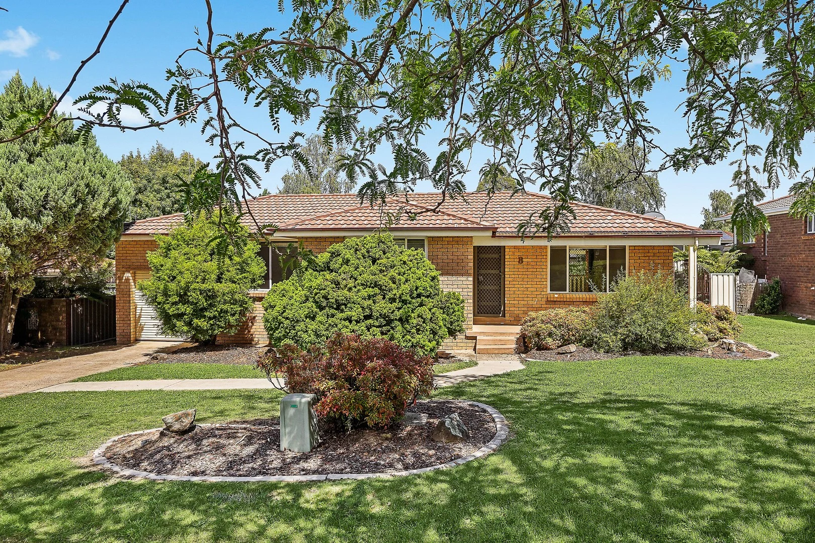 8 Settlers Close, Orange NSW 2800