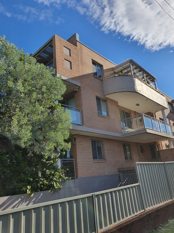 2 bedrooms Apartment / Unit / Flat in 7/108 Woodburn Road BERALA NSW, 2141