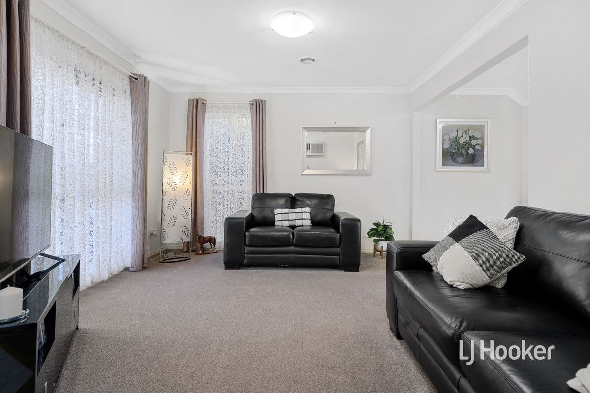 1 Canonbury Circle, Seabrook VIC 3028, Image 2