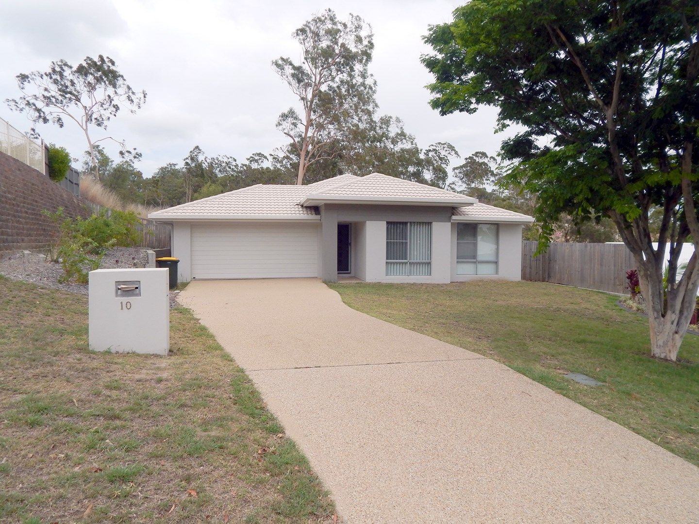 10 Llewellyn Close, Clinton QLD 4680, Image 0