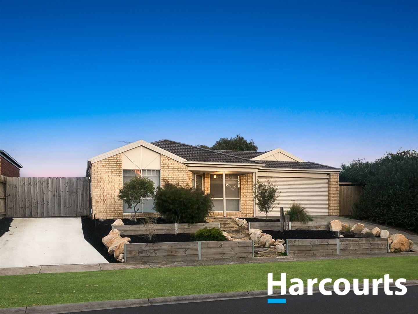 10 Kestral Close, Blind Bight VIC 3980, Image 0