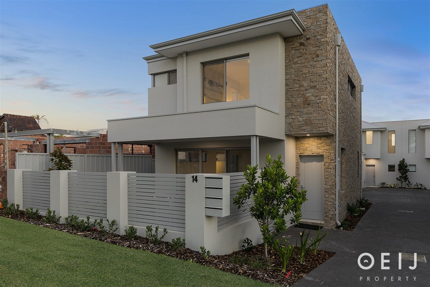 3 bedrooms House in 14 Methuen Way DUNCRAIG WA, 6023