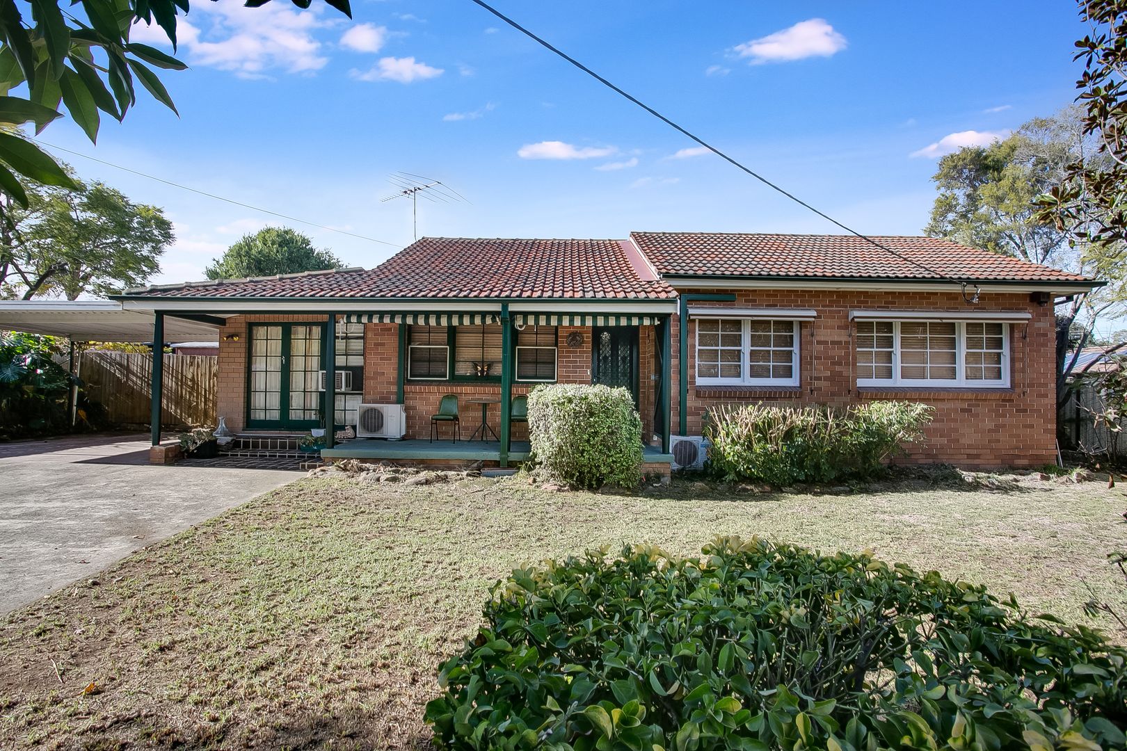 52 Waratah Crescent, Macquarie Fields NSW 2564, Image 1