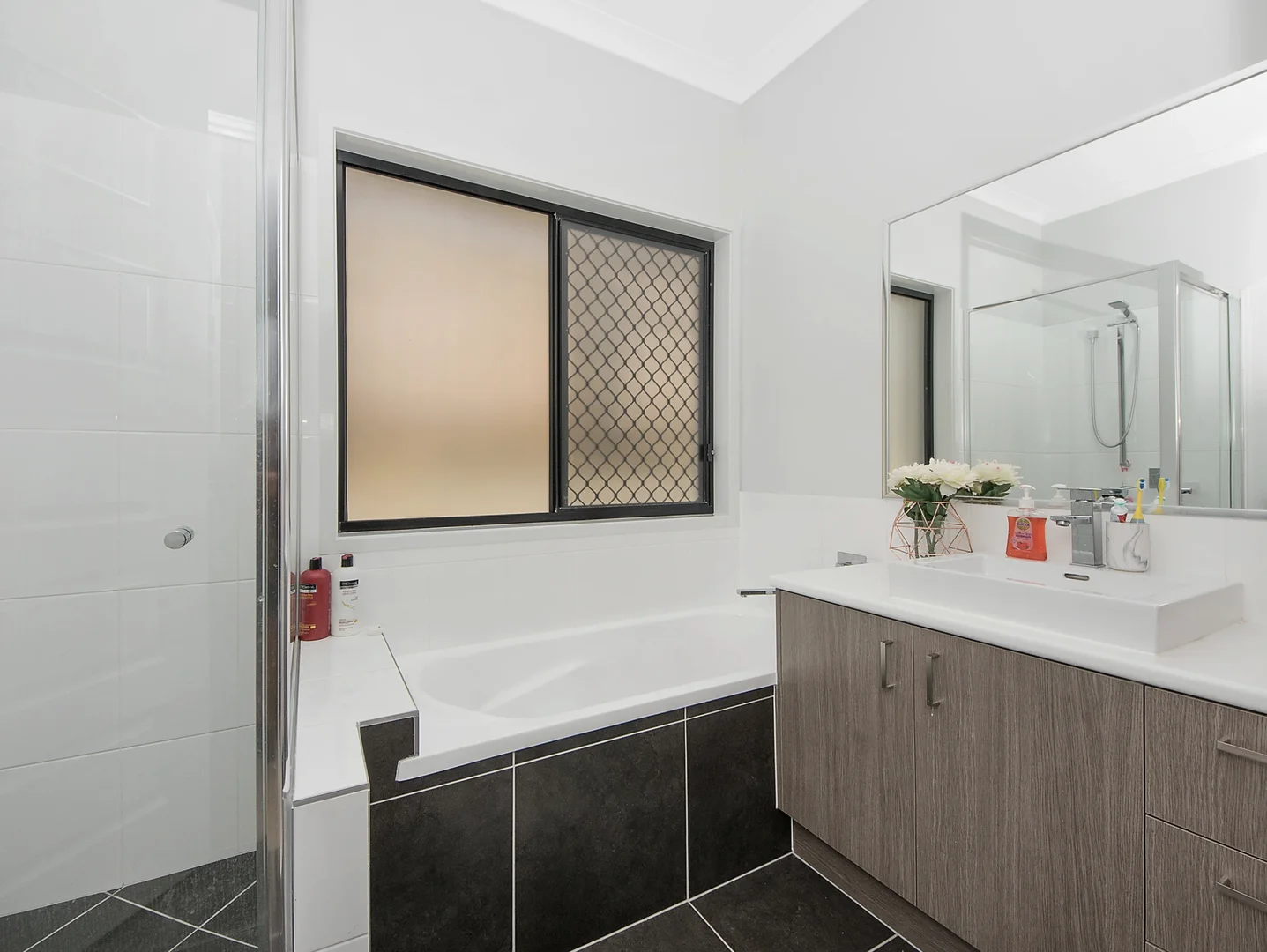 Additional image 8 of 66 Ross Road, Upper Kedron QLD 4055