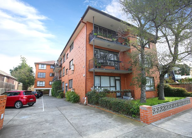 2/27 Lewisham Road, Windsor VIC 3181