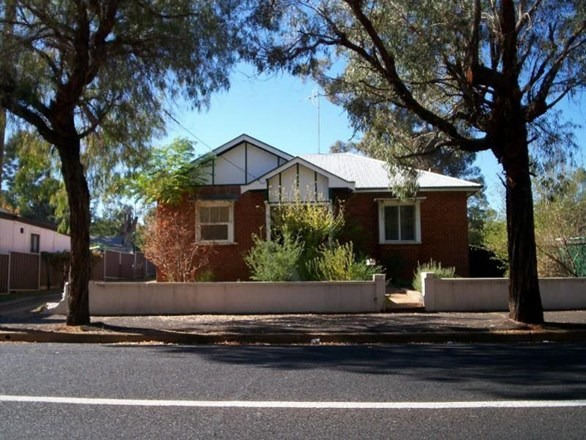 8 Dalton Street, Dubbo NSW 2830