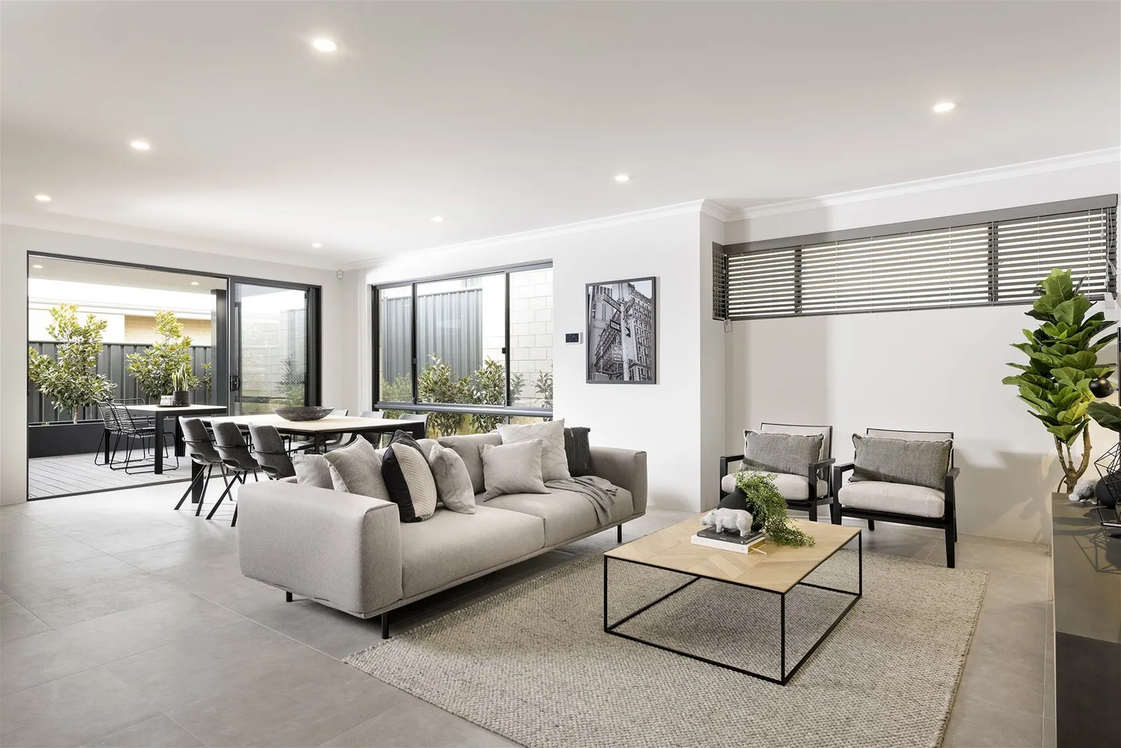 Apartment in Eglinton - View 3