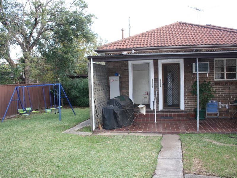 39 Chertsey Ave, BANKSTOWN NSW 2200, Image 1