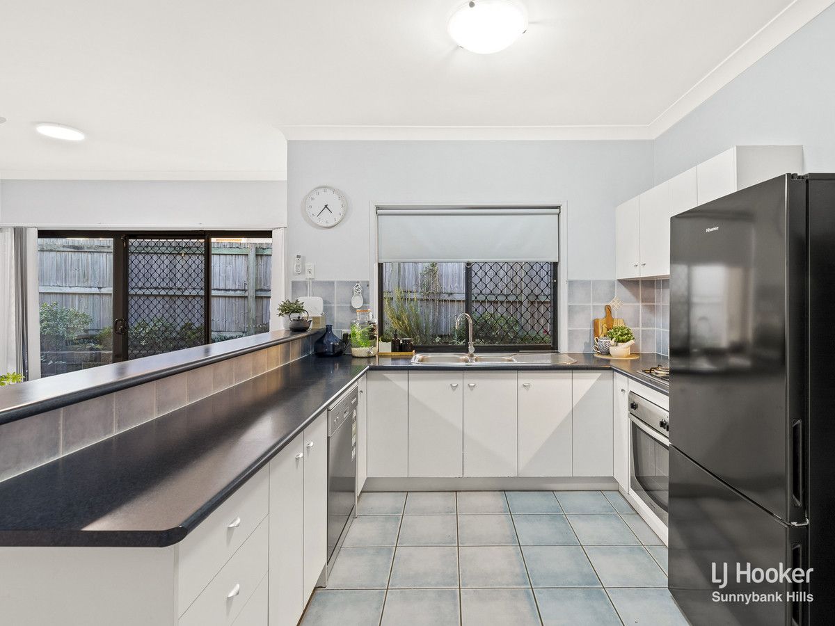 22 Ebony Place, Stretton QLD 4116, Image 2