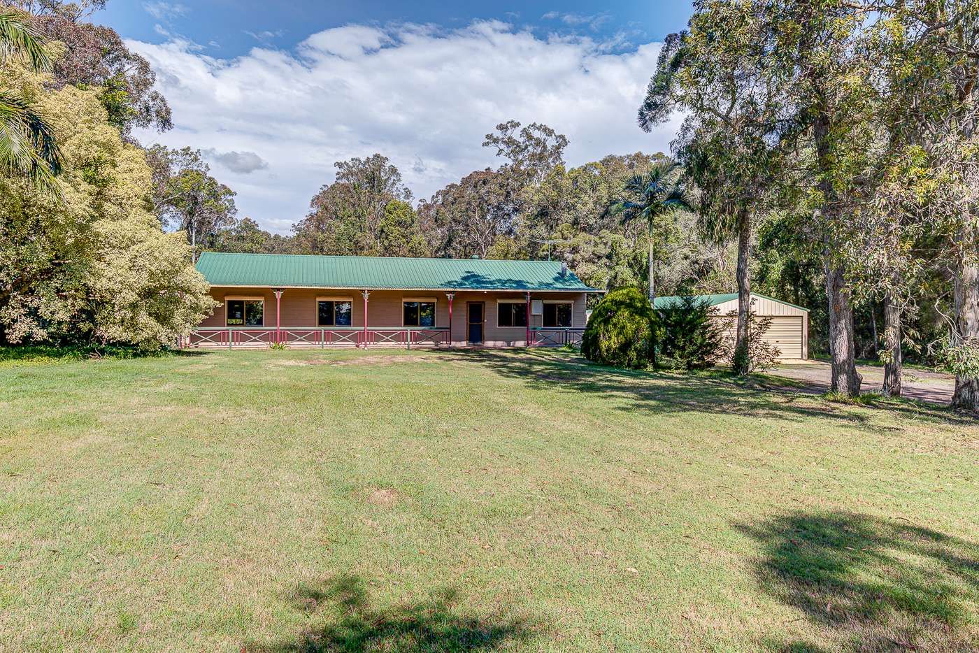 3 bedrooms House in 127-129 School Rd LOGAN RESERVE QLD, 4133