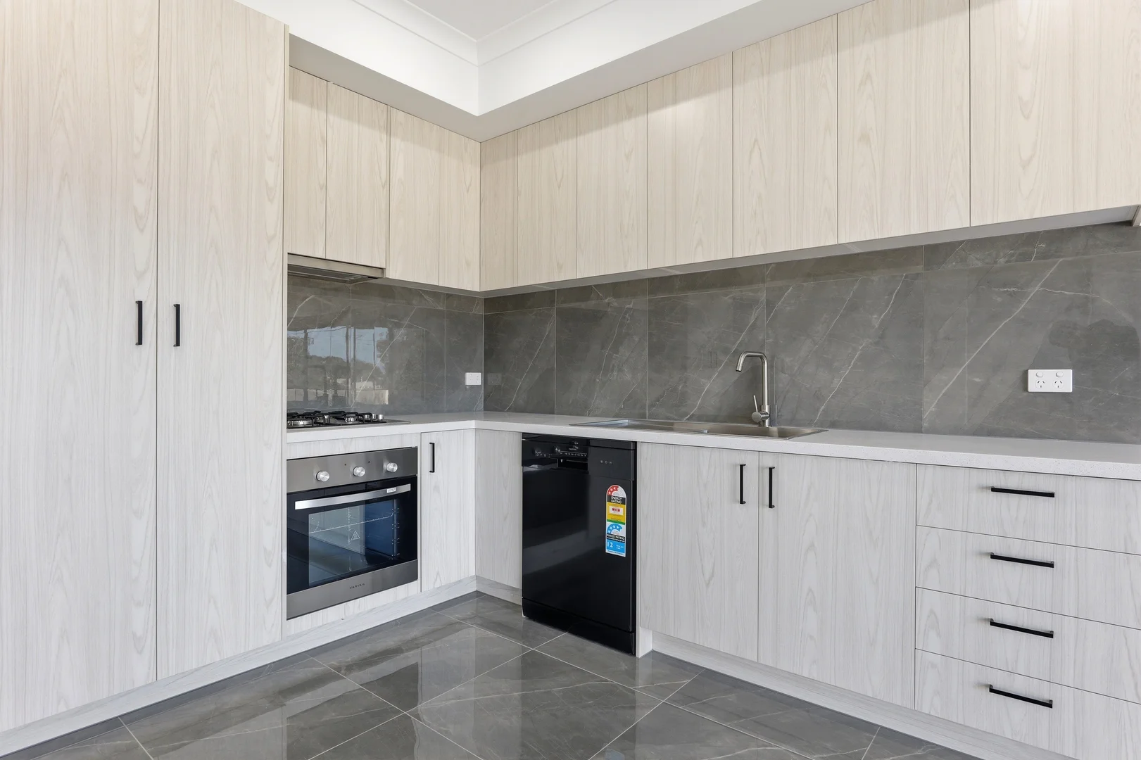 Additional image 7 of 4/17 Mambourin Street, Werribee VIC 3030