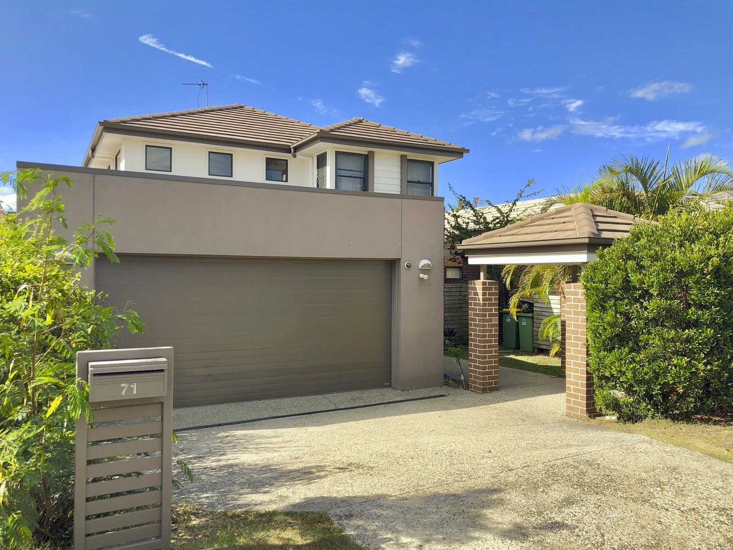 71 Codrington Circuit, Pacific Pines Property History & Address