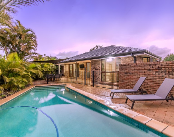 3 Leeway Place, Clear Island Waters QLD 4226