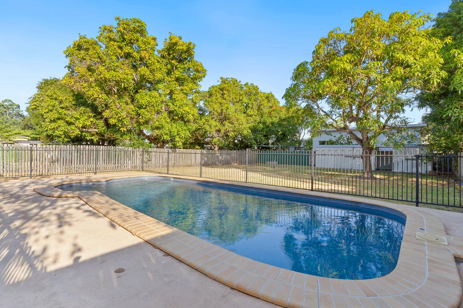 Additional image 3 of 258 Elphinstone Street, Koongal QLD 4701