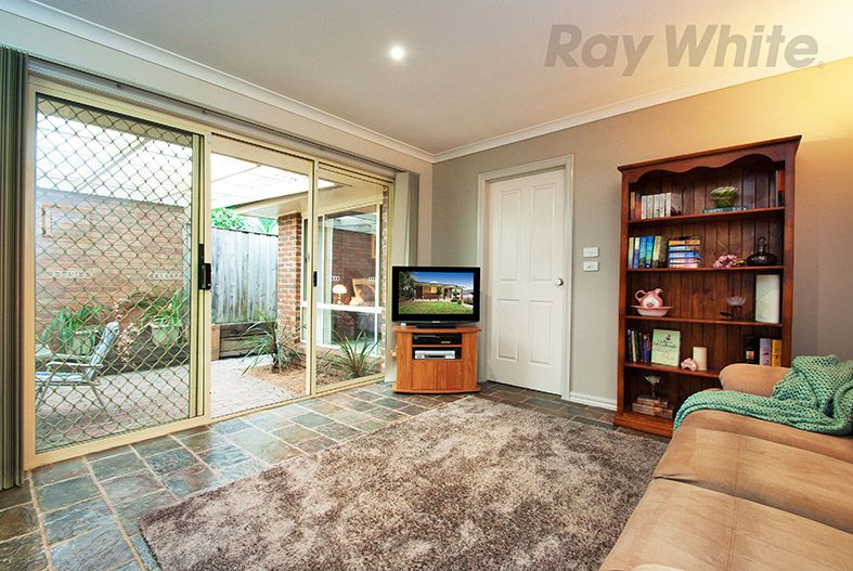 14 COMMERFORD PLACE, Chirnside Park VIC 3116, Image 2