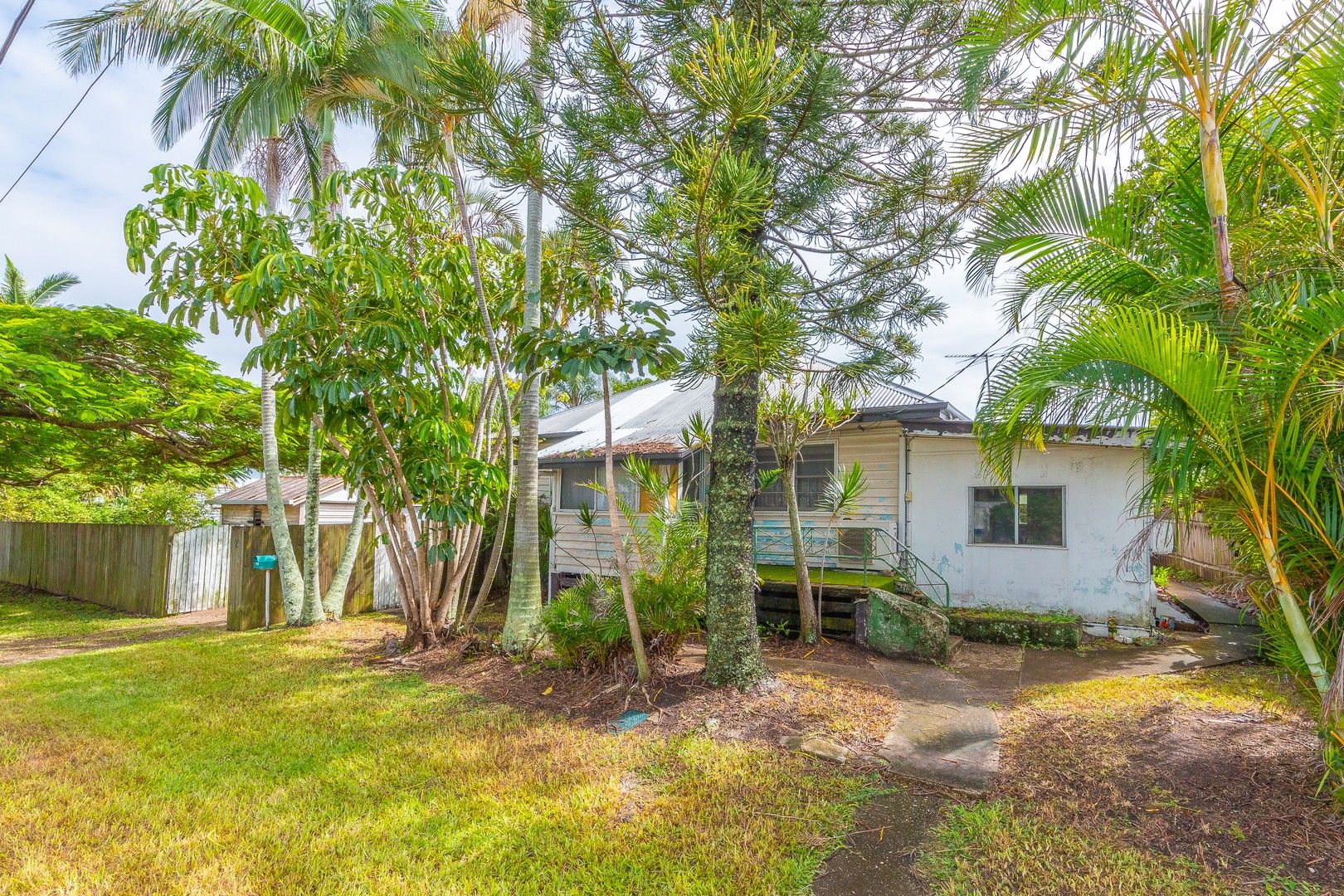2 Ella Street, Redcliffe QLD 4020 House For Rent 500 Domain