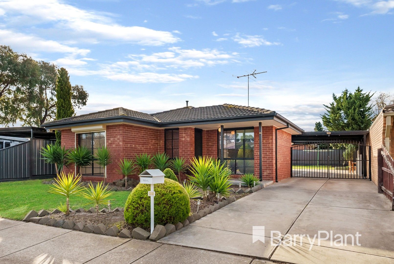 3 bedrooms House in 22 Aitken Drive DELAHEY VIC, 3037