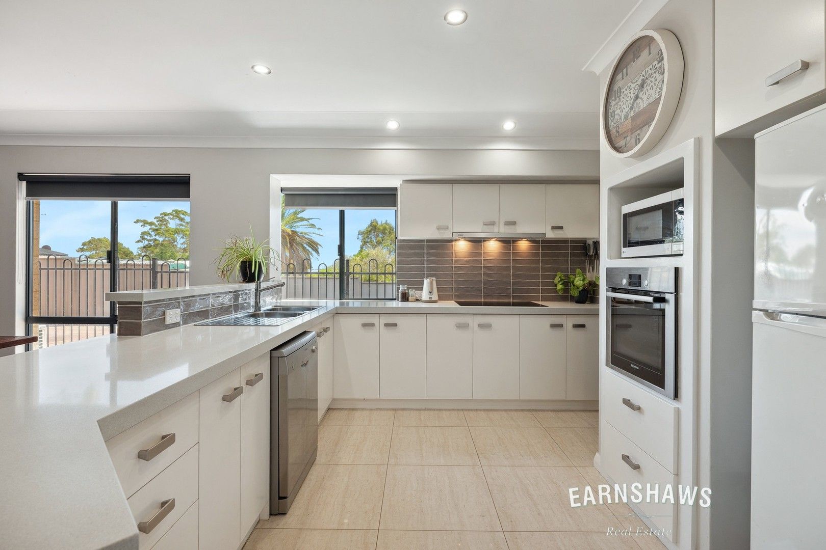 4 bedrooms House in 60 Old York Road GREENMOUNT WA, 6056