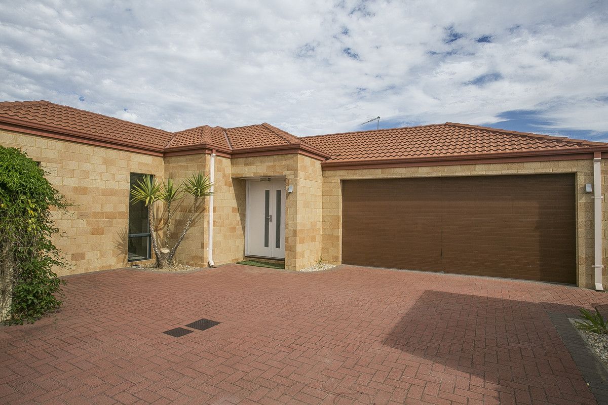 3 bedrooms Villa in 60a Royal Street TUART HILL WA, 6060