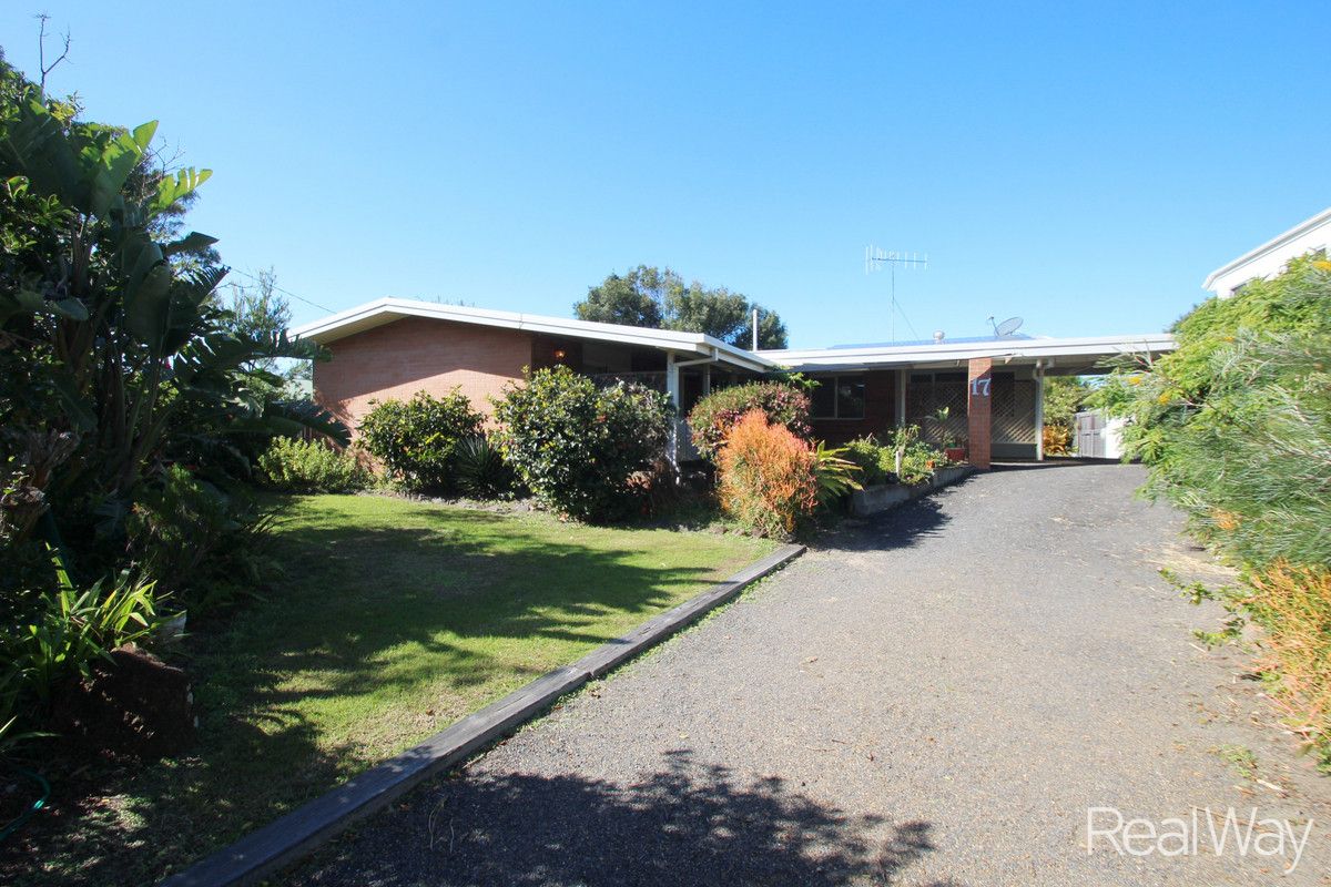 4 bedrooms House in 17 Howard Streeet BARGARA QLD, 4670