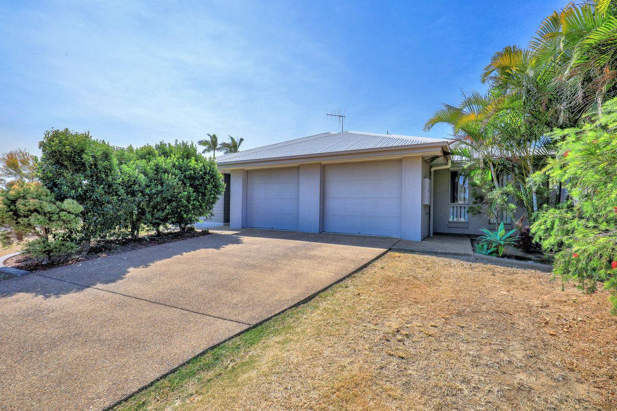 40 Shoreline Crescent, Bargara QLD 4670, Image 2