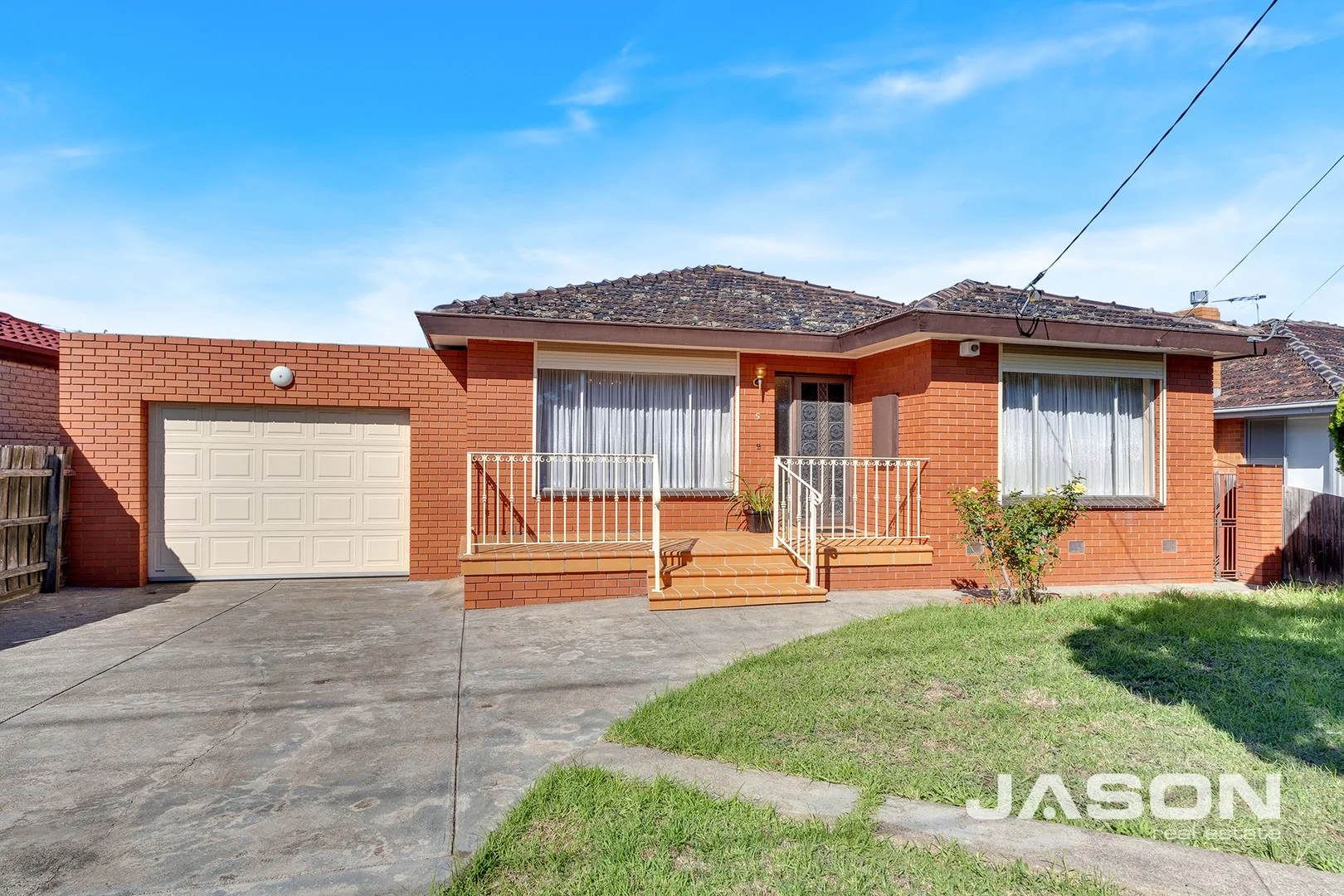 Primary image of 5 Catherine Avenue, Tullamarine VIC 3043