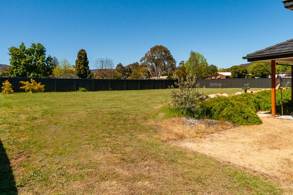 12 Eighth Street, Eildon VIC 3713, Image 1