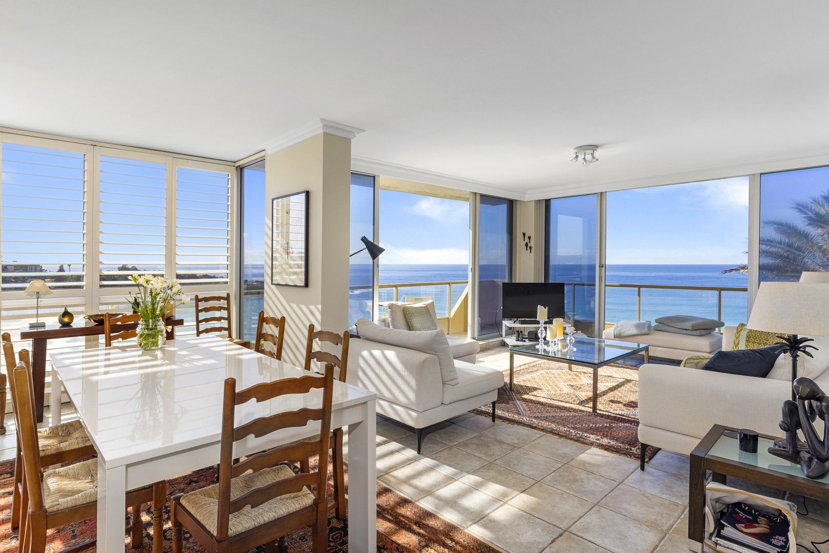 2 bedrooms Apartment / Unit / Flat in 2/27 Bridge Road QUEENSCLIFF NSW, 2096