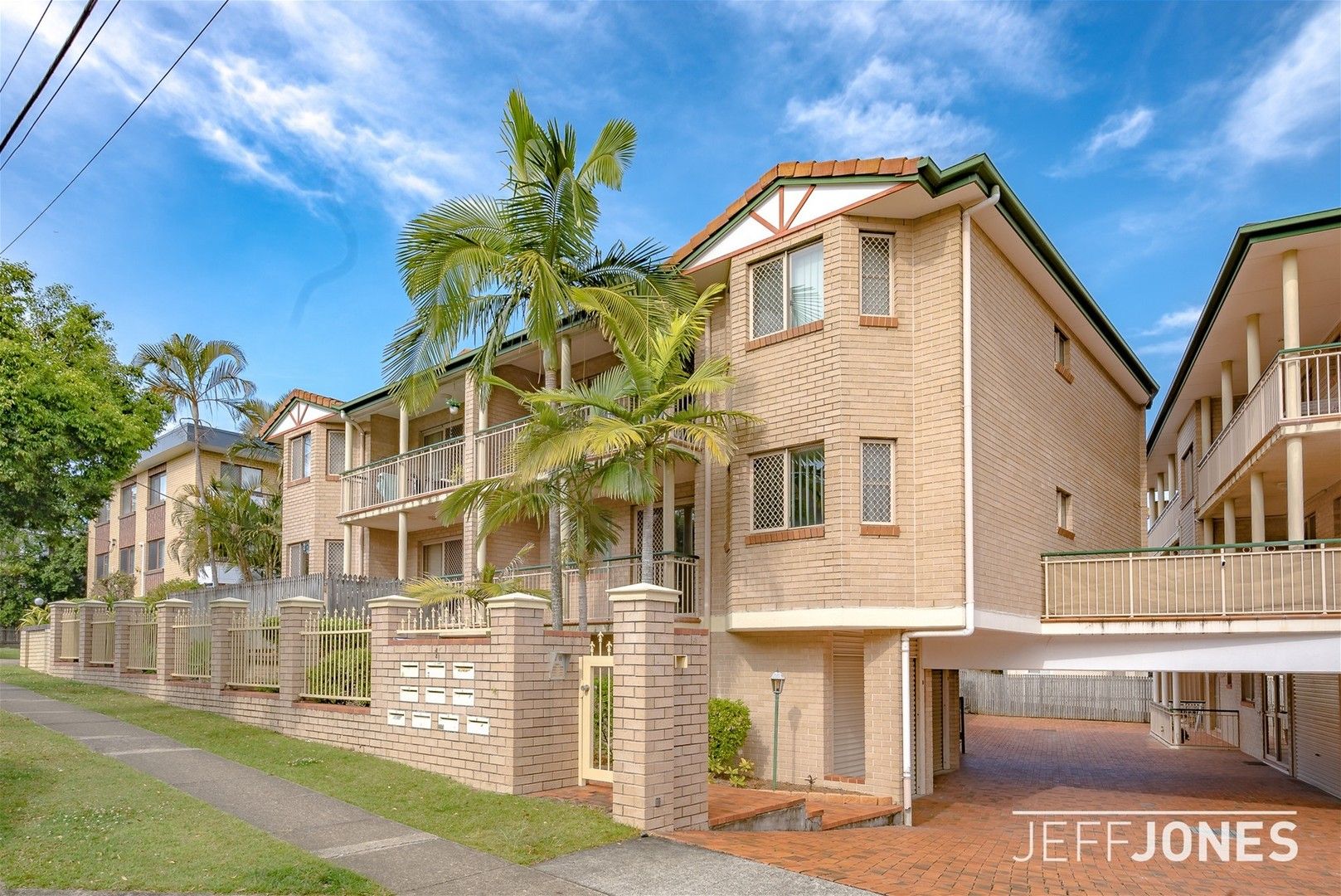 2 bedrooms Apartment / Unit / Flat in 4/1 Mansfield Street COORPAROO QLD, 4151