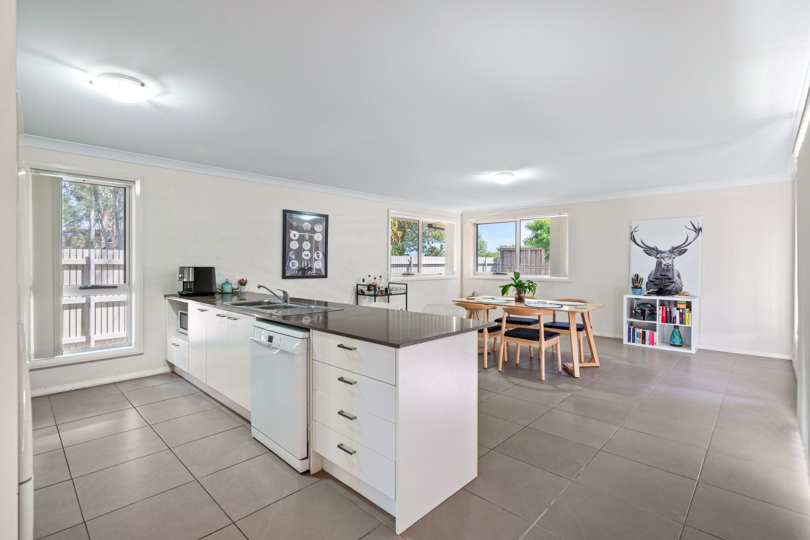 52 Sovereign Circuit, Glenfield NSW 2167, Image 2